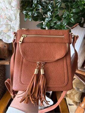 Women's Tan Crossbody Tassel Leatherette Bag